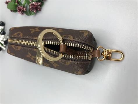 louis vuitton locks and keys|louis vuitton coin pouch keychain.